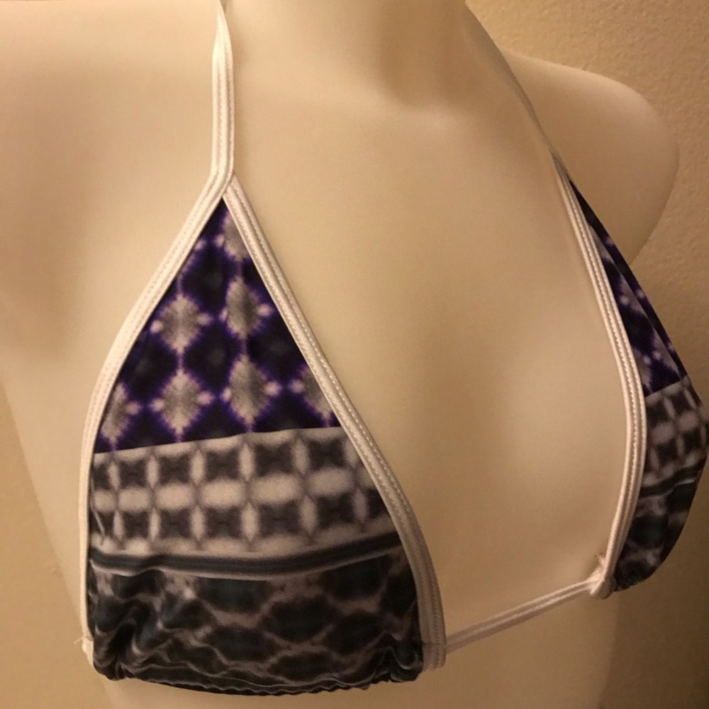 Bikini - Picture 5 of 7